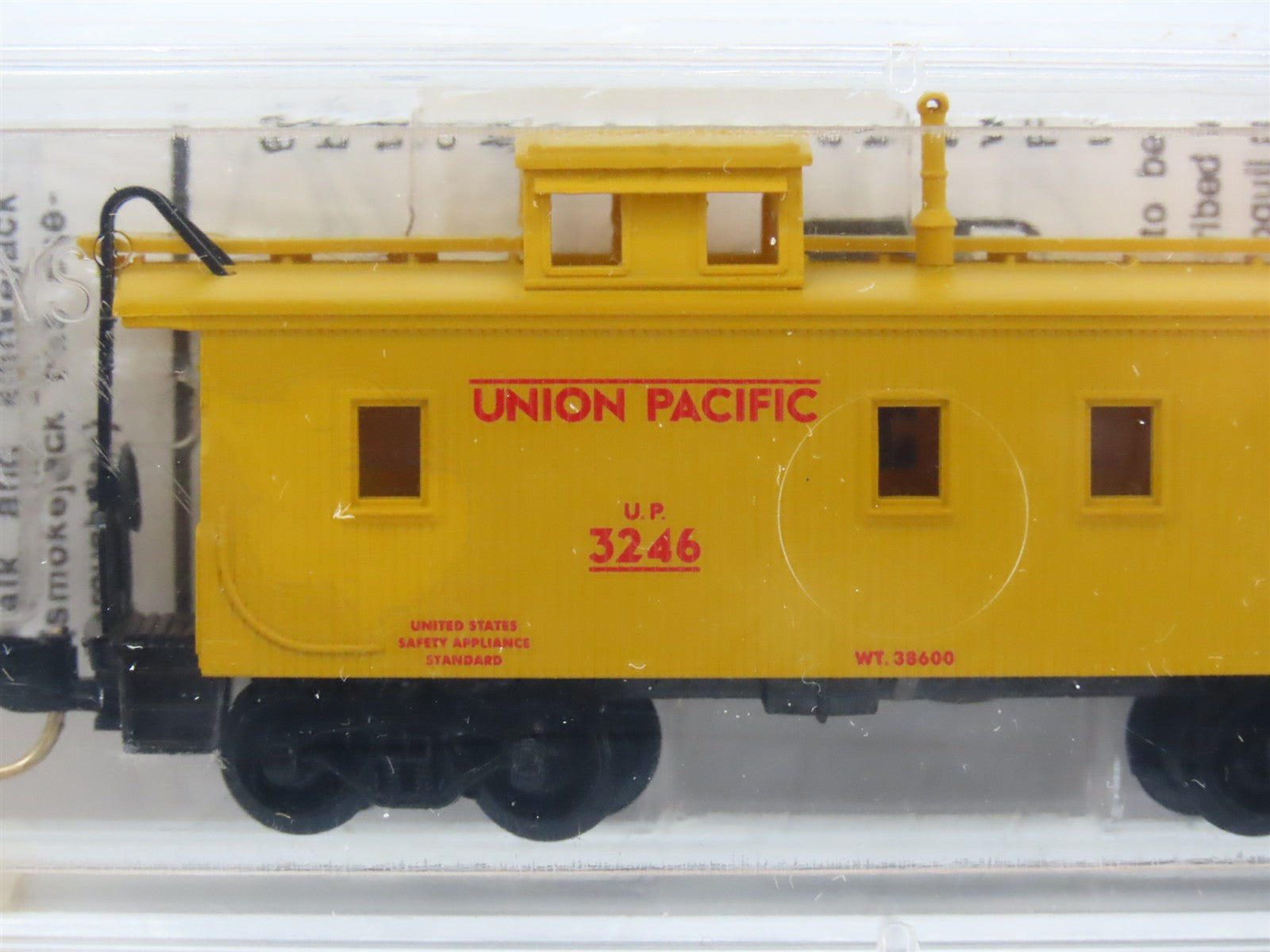 N Scale Micro-Trains MTL 50100 UP Union Pacific 34' Caboose 3246 RTR