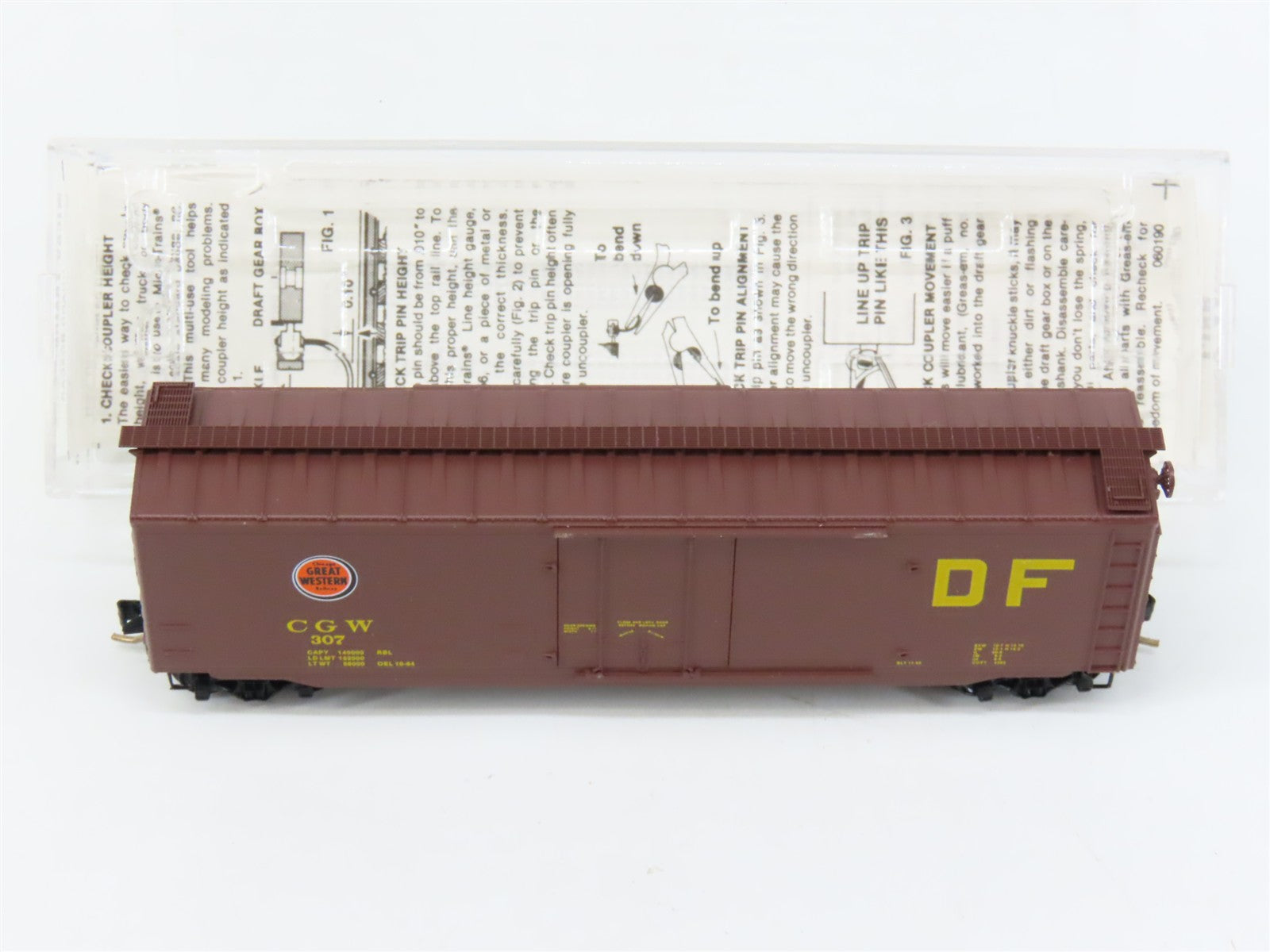 N Scale Micro-Trains MTL 32300 Chicago Great Western 50' Single Door Box Car RTR