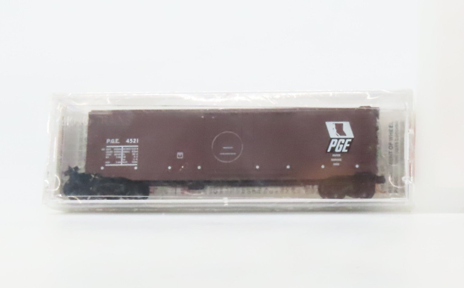N Scale Micro-Trains MTL 32260 PGE Pacific Great Eastern 50' Box Car 4521 RTR