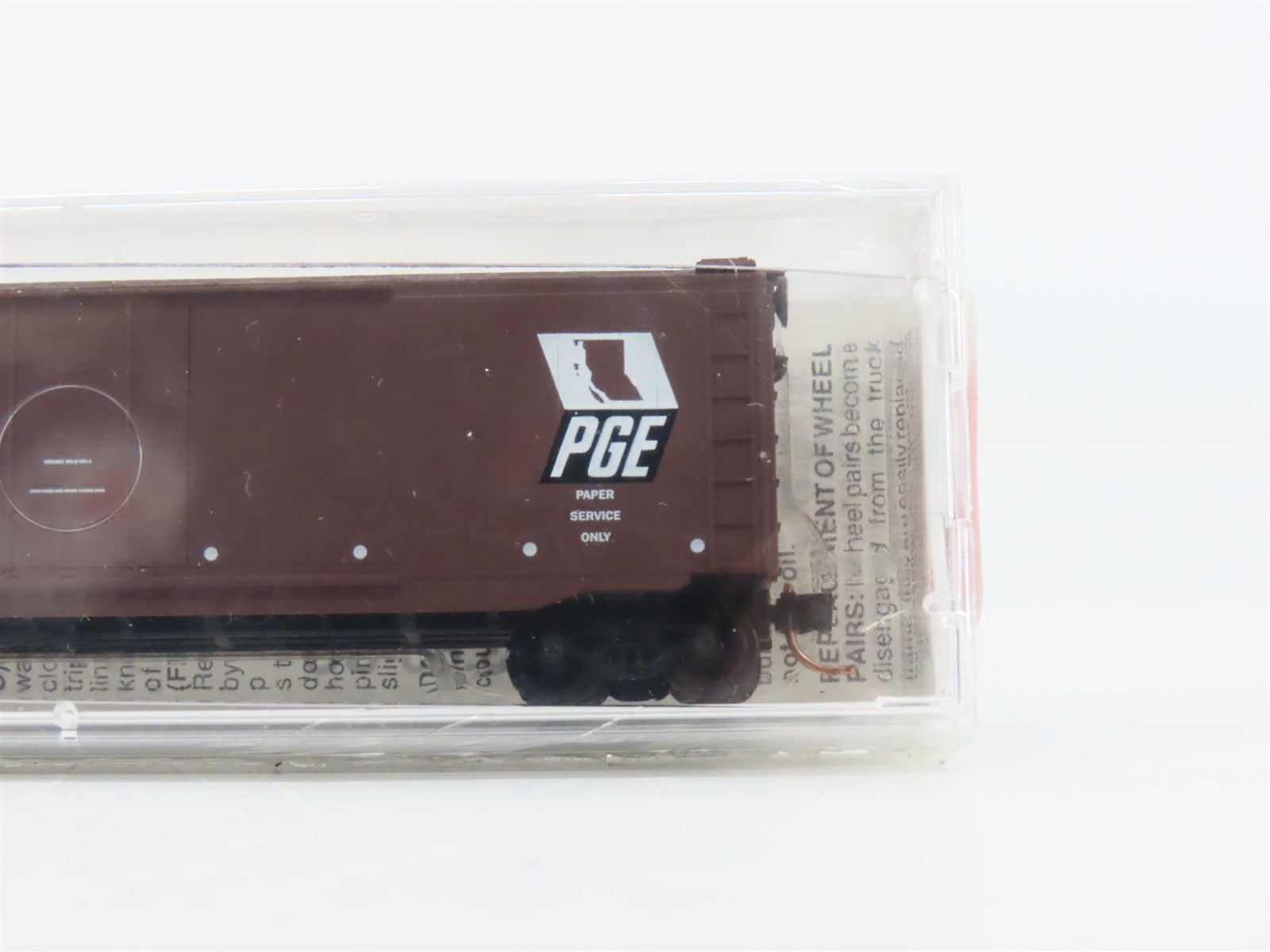 N Scale Micro-Trains MTL 32260 PGE Pacific Great Eastern 50' Box Car 4521 RTR