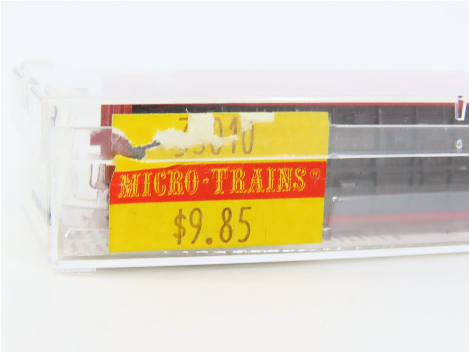 N Scale Micro-Trains MTL 33010 GN Great Northern 50' Box Car 17833 RTR