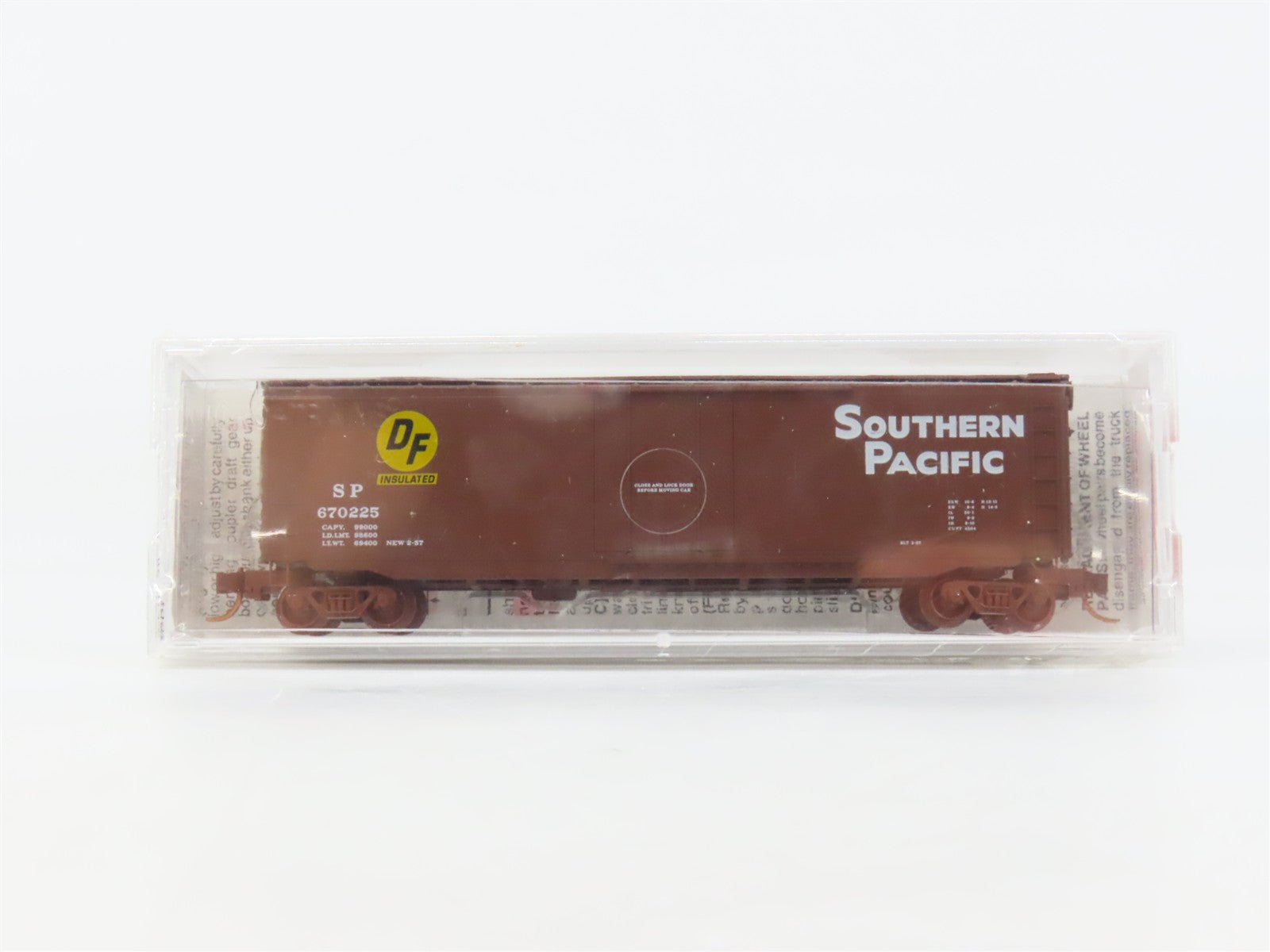 N Scale Micro-Trains MTL 32380 SP Southern Pacific Box Car 670225 RTR