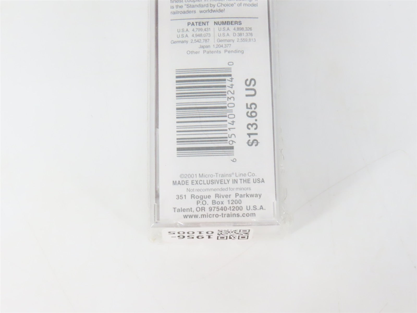 N Scale Micro-Trains MTL 32380 SP Southern Pacific 50' Plug Door Box Car RTR