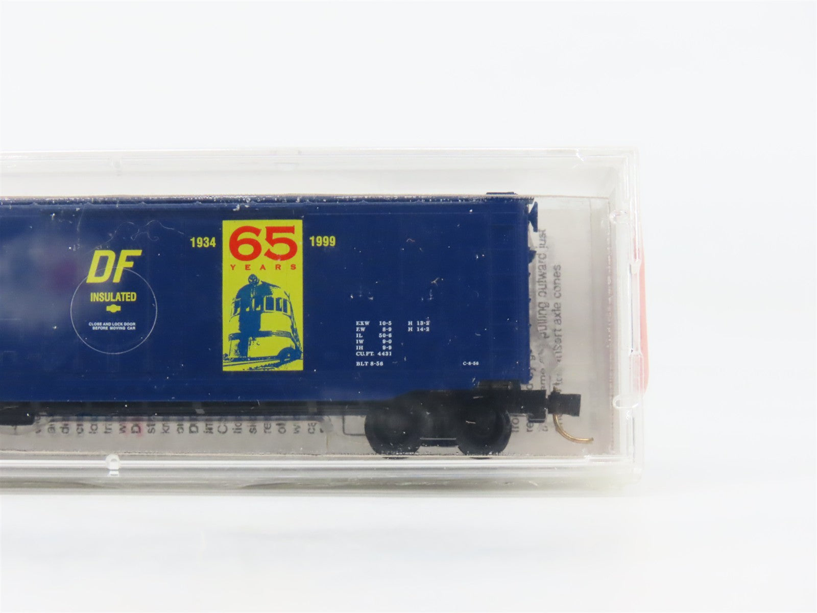 N Scale Micro-Trains MTL 32360 MR Model Railroader 50' Box Car 346599 RTR