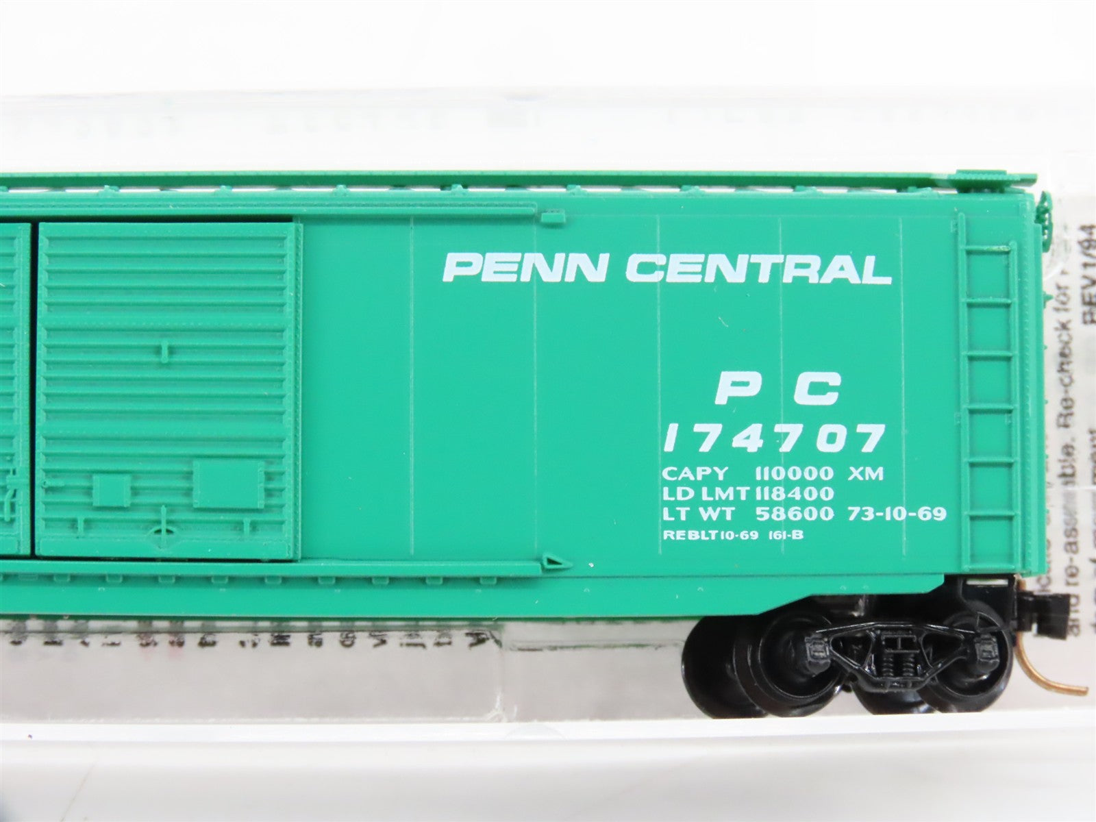 N Scale Micro-Trains MTL 34020 PC Penn Central 50' Box Car 174707 RTR
