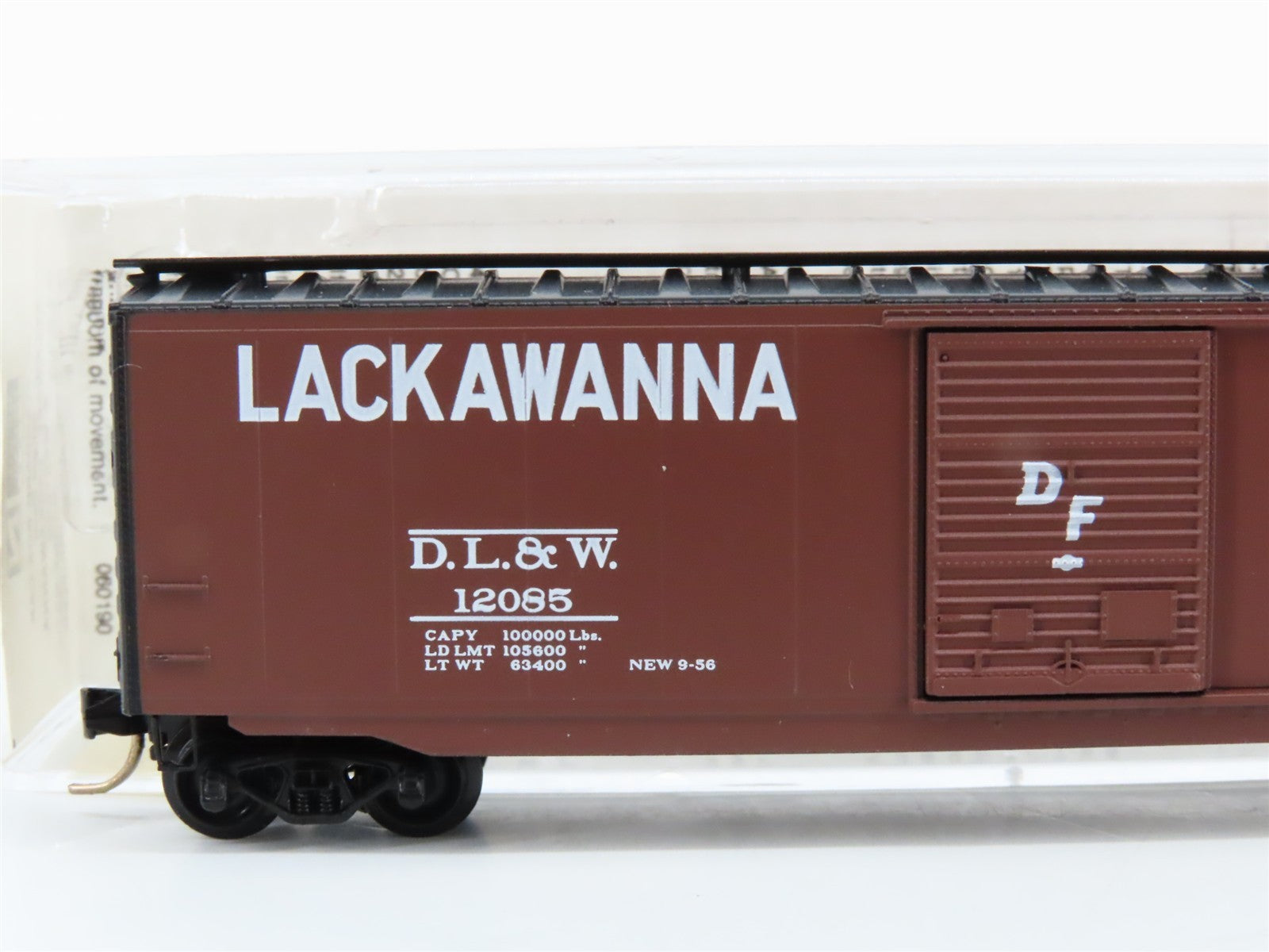 N Scale Micro-Trains MTL 31230 DL&W Lackawanna Phoebe Snow 50' Box Car 12085