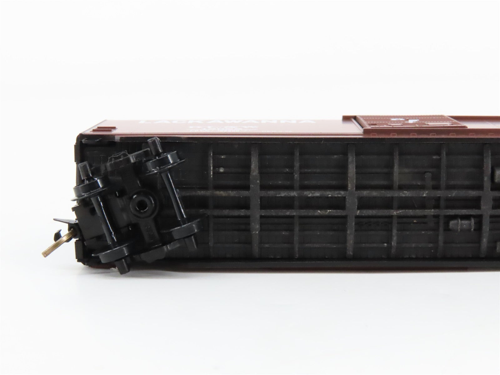 N Scale Micro-Trains MTL 31230 DL&W Lackawanna Phoebe Snow 50' Box Car 12085