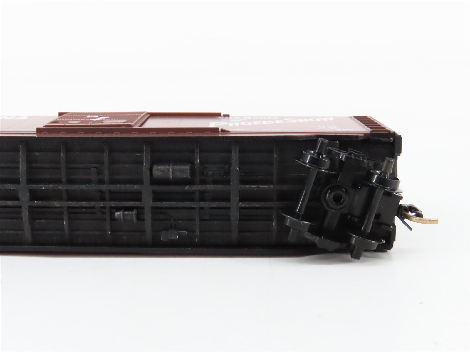 N Scale Micro-Trains MTL 31230 DL&W Delaware, Lackawanna & Western Box Car 12085