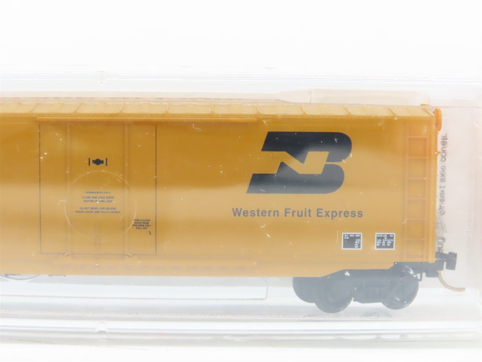 N Scale Micro-Trains MTL 38160 BN Burlington Northern 50' Box Car 745461