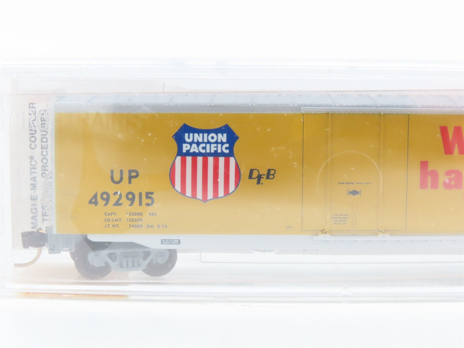 N Scale Micro-Trains MTL 38240 UP Union Pacific 50' Plug Door Box Car 492915