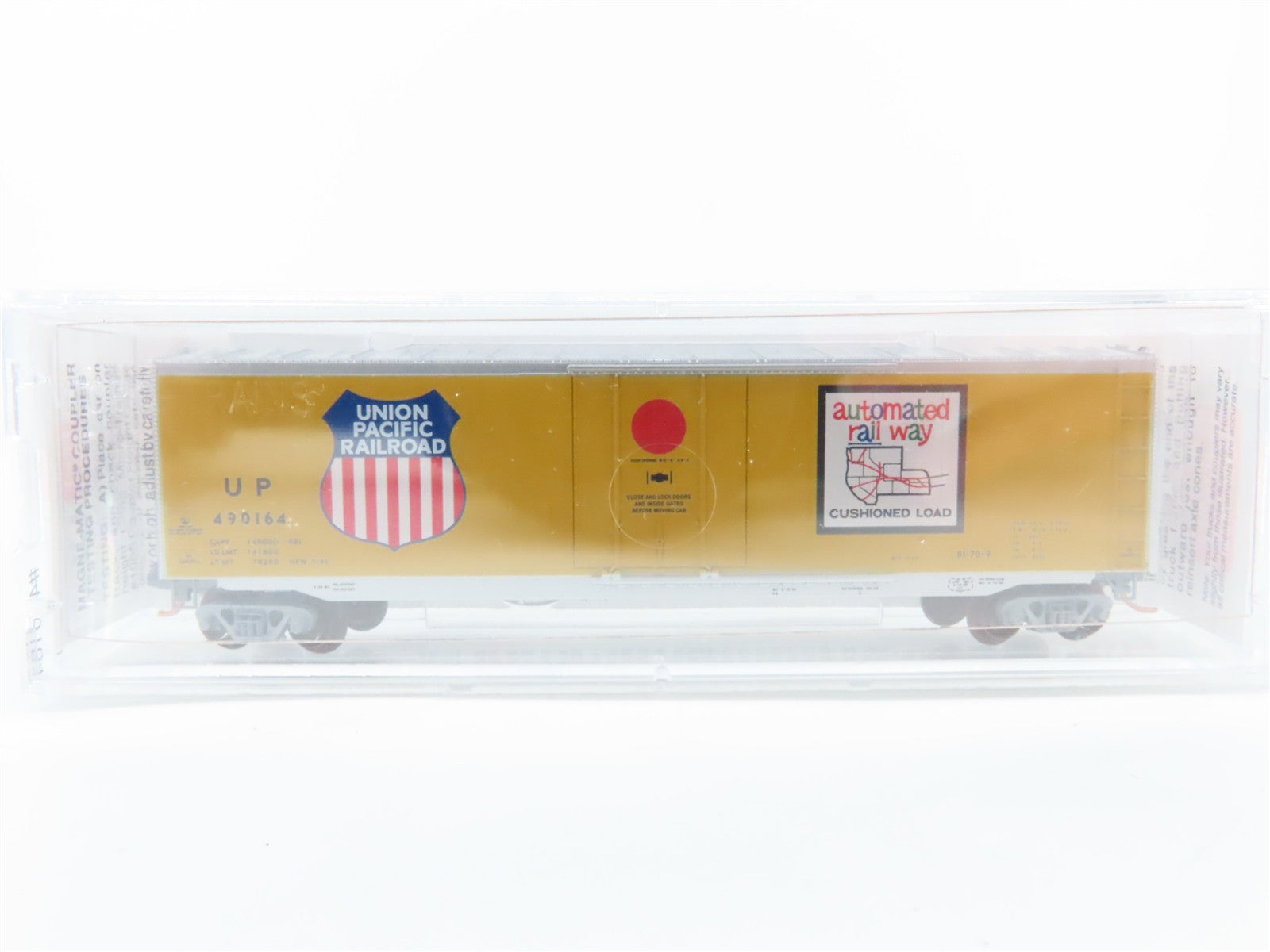 N Scale Micro-Trains MTL 38280 UP Union Pacific 50' Plug Door Box Car 490164
