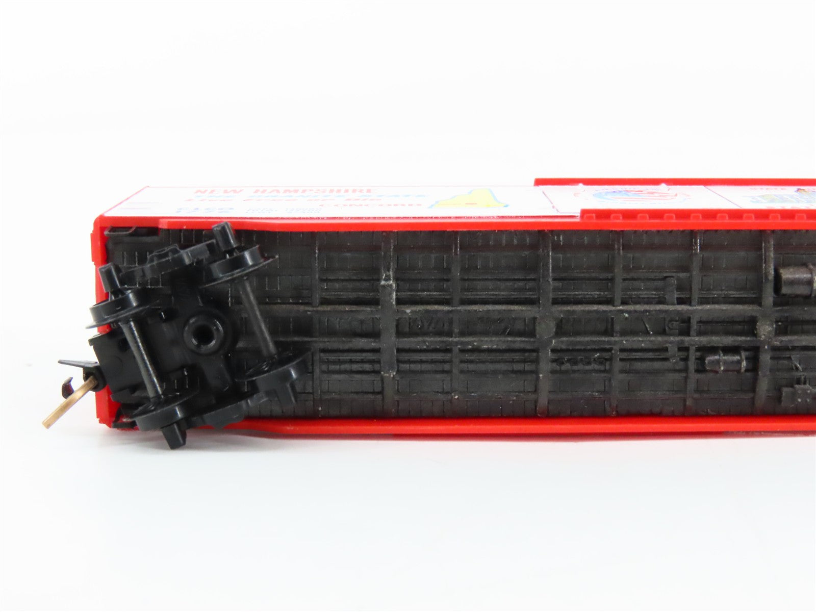 N Scale Micro-Trains MTL 38000 CLCO New Hampshire 50' Box Car 1776