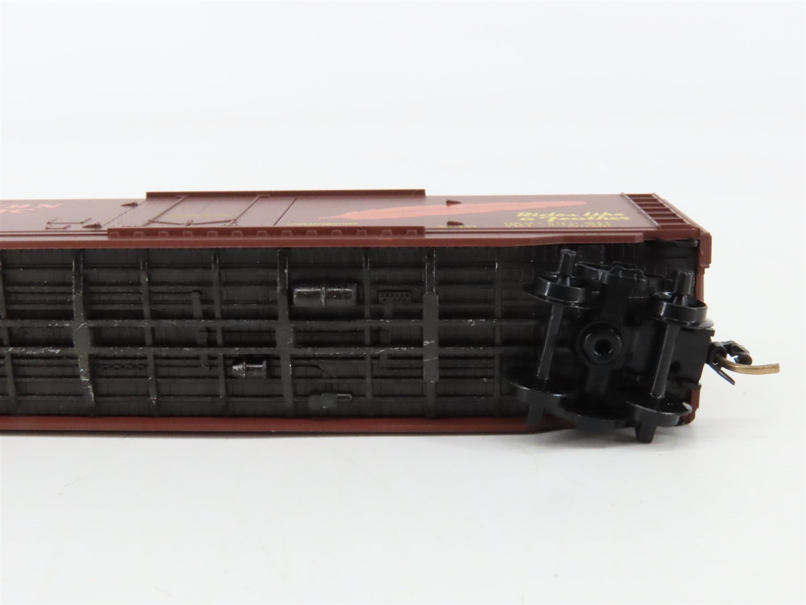 N Scale Micro-Trains MTL 32180 WP Western Pacific 50' Plug Door Box Car 55935