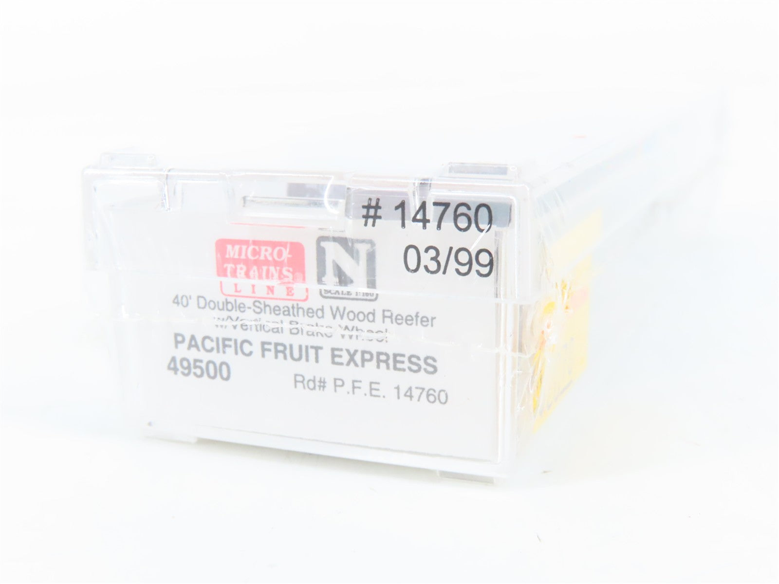 N Scale Micro-Trains MTL 49500 PFE Pacific Fruit Express 40' Reefer 14760