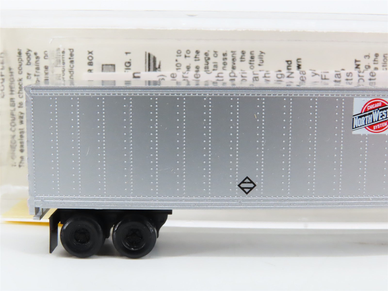 N Scale Micro-Trains MTL 67020 CNWZ Chicago & North Western 45' Van Trailer
