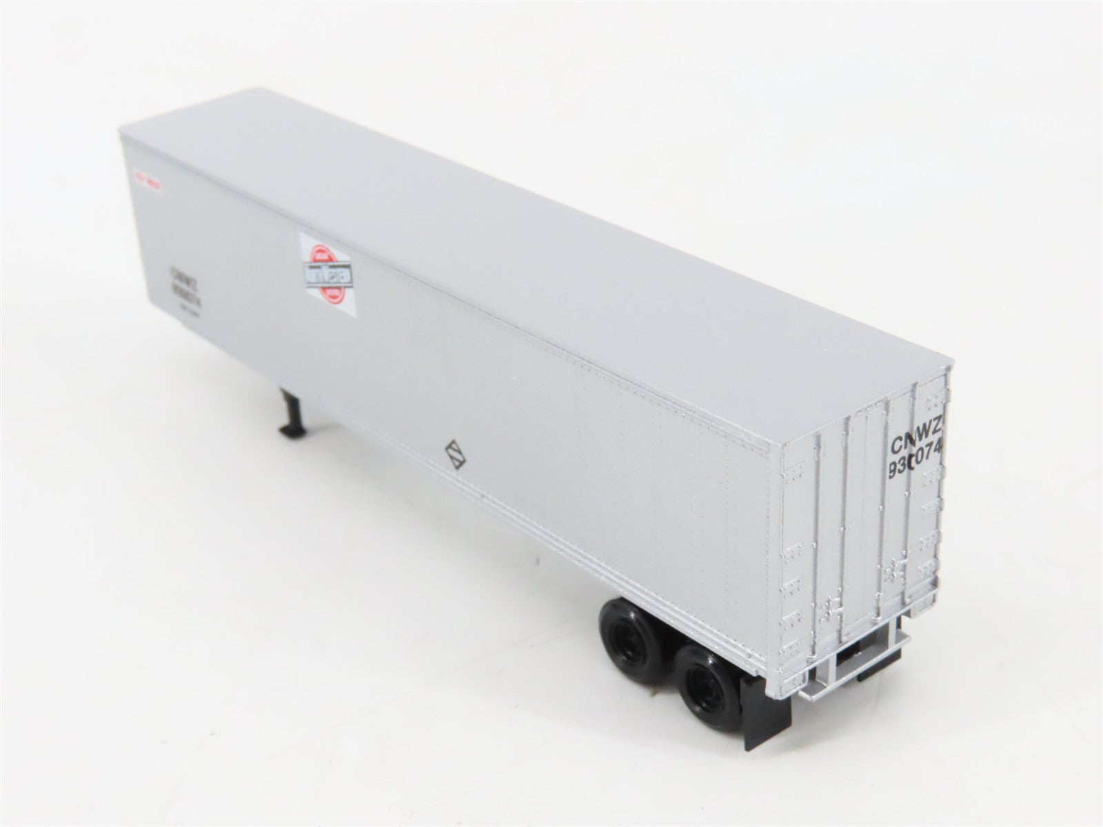 N Scale Micro-Trains MTL 67020 CNWZ Chicago & North Western 45' Van Trailer