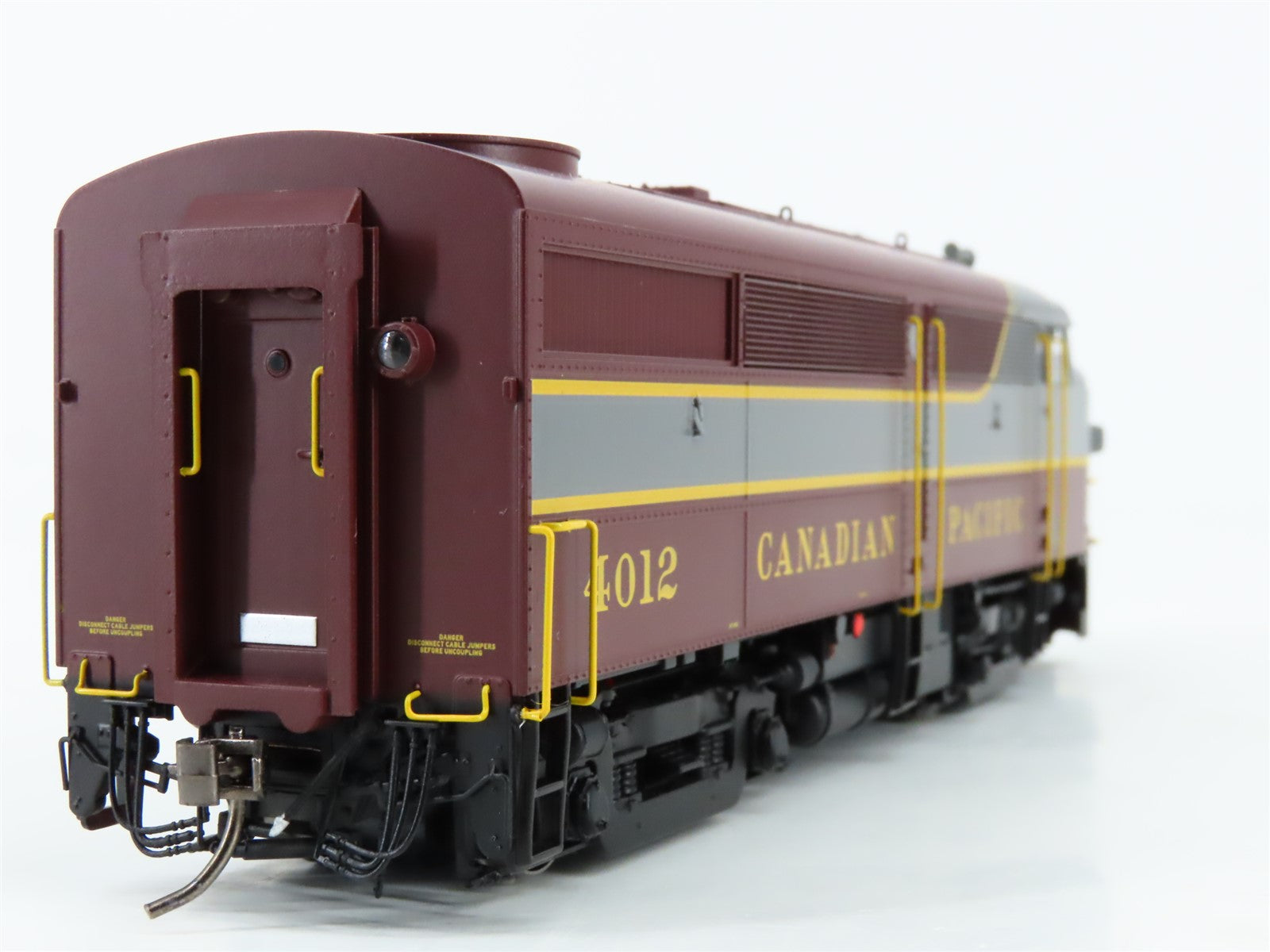 HO Scale Rapido 37507 CP Canadian Pacific FA-1/FB-1 Diesel Loco Set wDCC & Sound