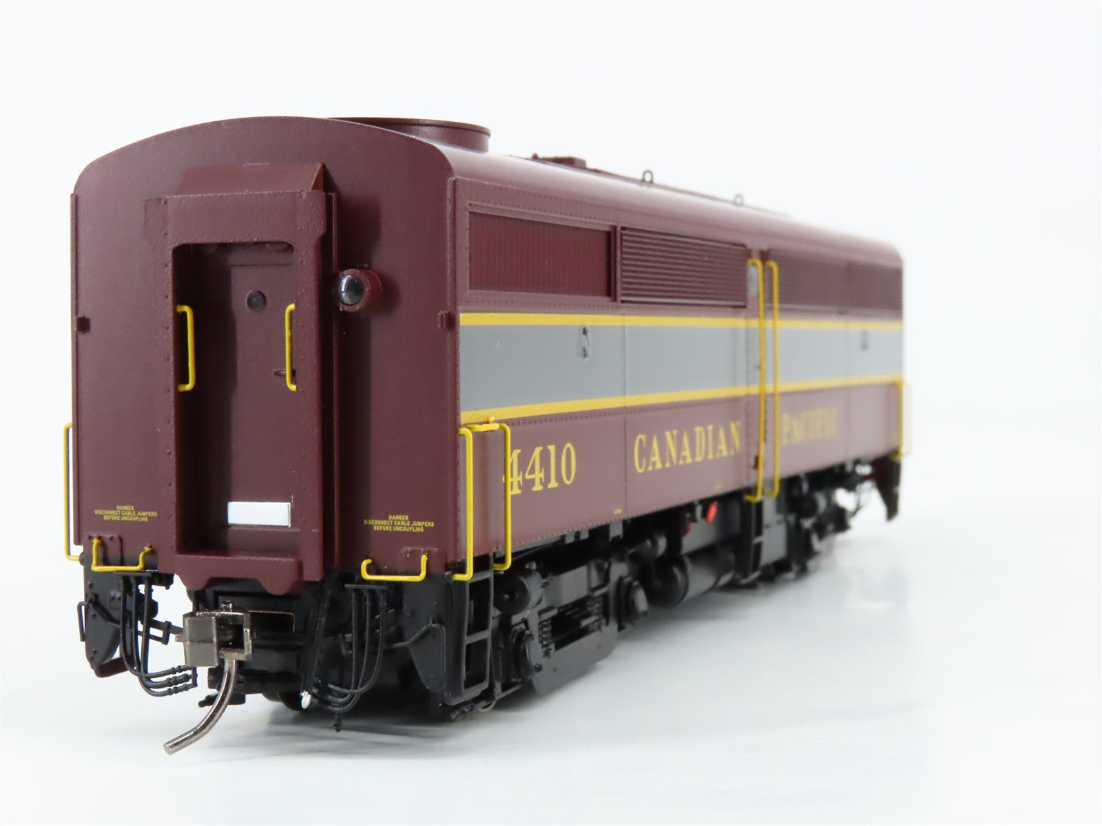 HO Scale Rapido 37507 CP Canadian Pacific FA-1/FB-1 Diesel Loco Set wDCC & Sound