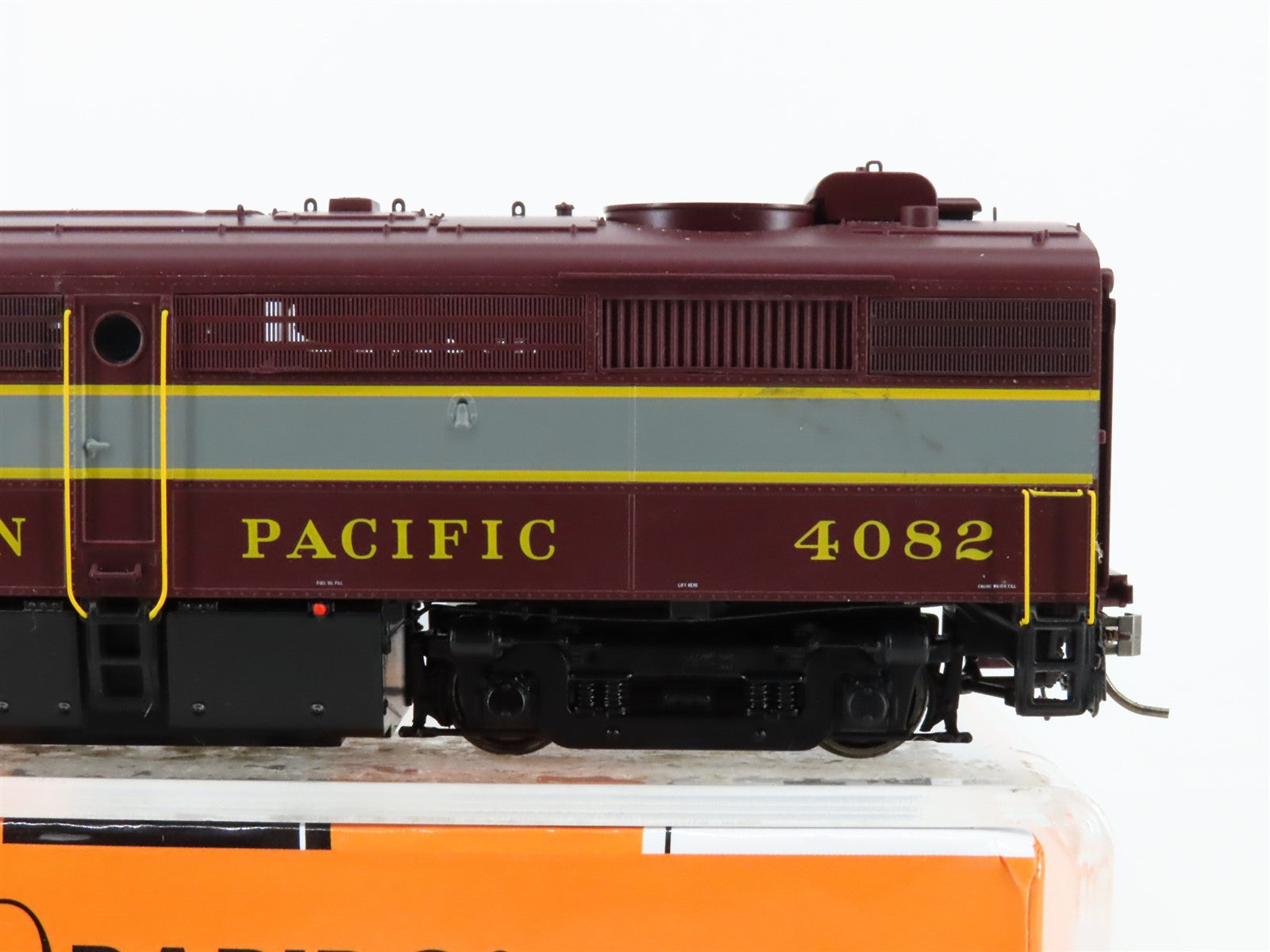 HO Scale Rapido 21518 CP Canadian Pacific FPA-2 Diesel Loco #4082 w/ DCC & Sound