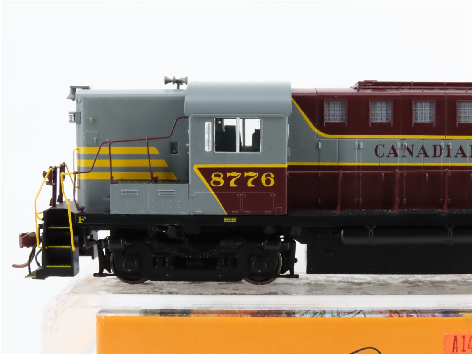 HO Scale Rapido 32528 CP Canadian Pacific RS-18 Diesel Loco #8776 wDCC & Sound