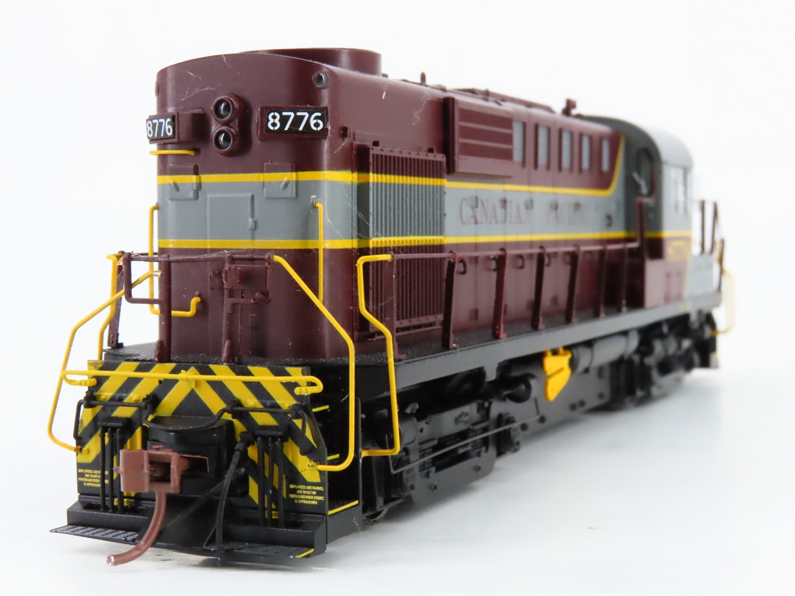 HO Scale Rapido 32528 CP Canadian Pacific RS-18 Diesel Loco #8776 wDCC & Sound