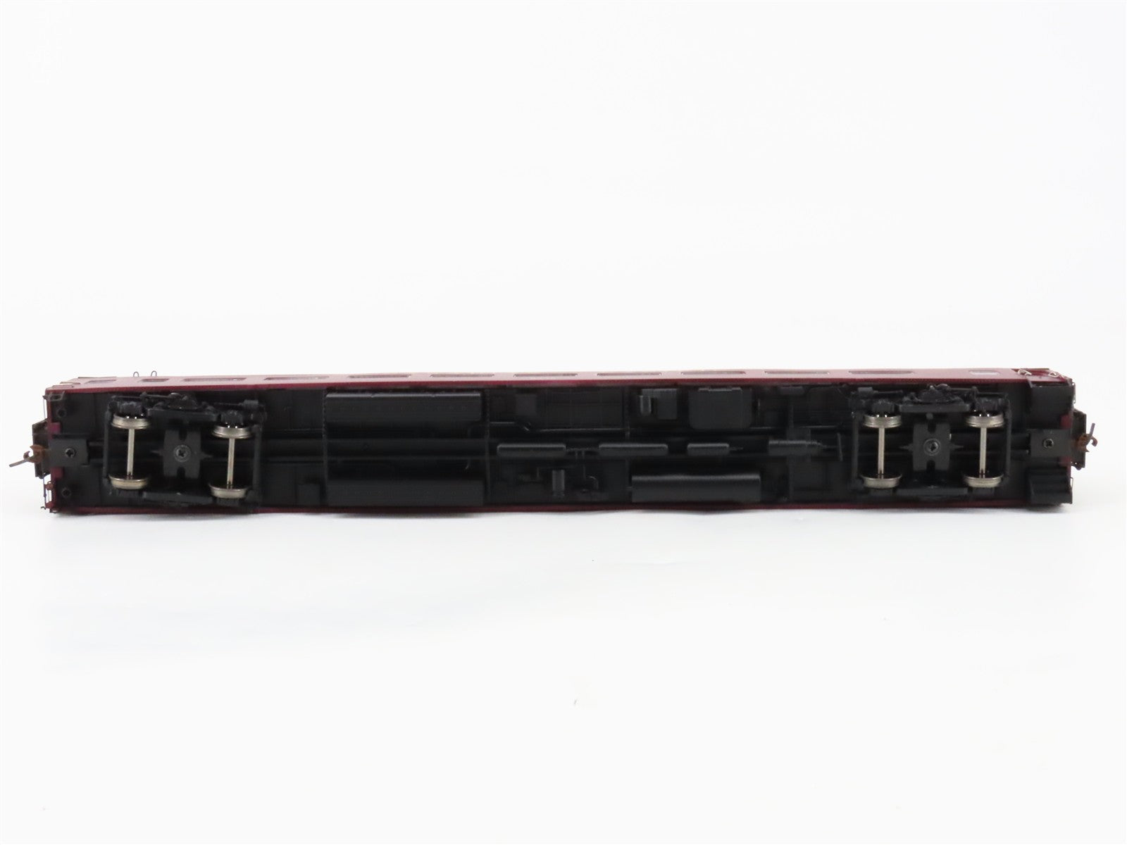 HO Scale Rapido 100092 CP Canadian Pacific Lightweight Coach Passenger Car #2245