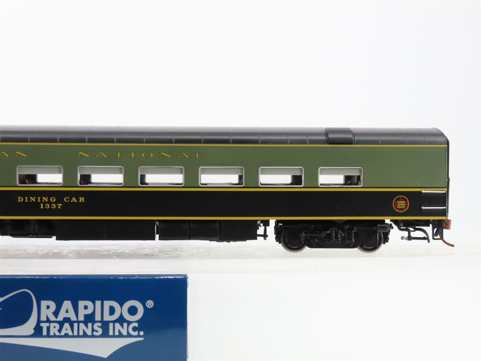 HO Scale Rapido 124001 CN Canadian National Lightweight Diner 1337 RTR