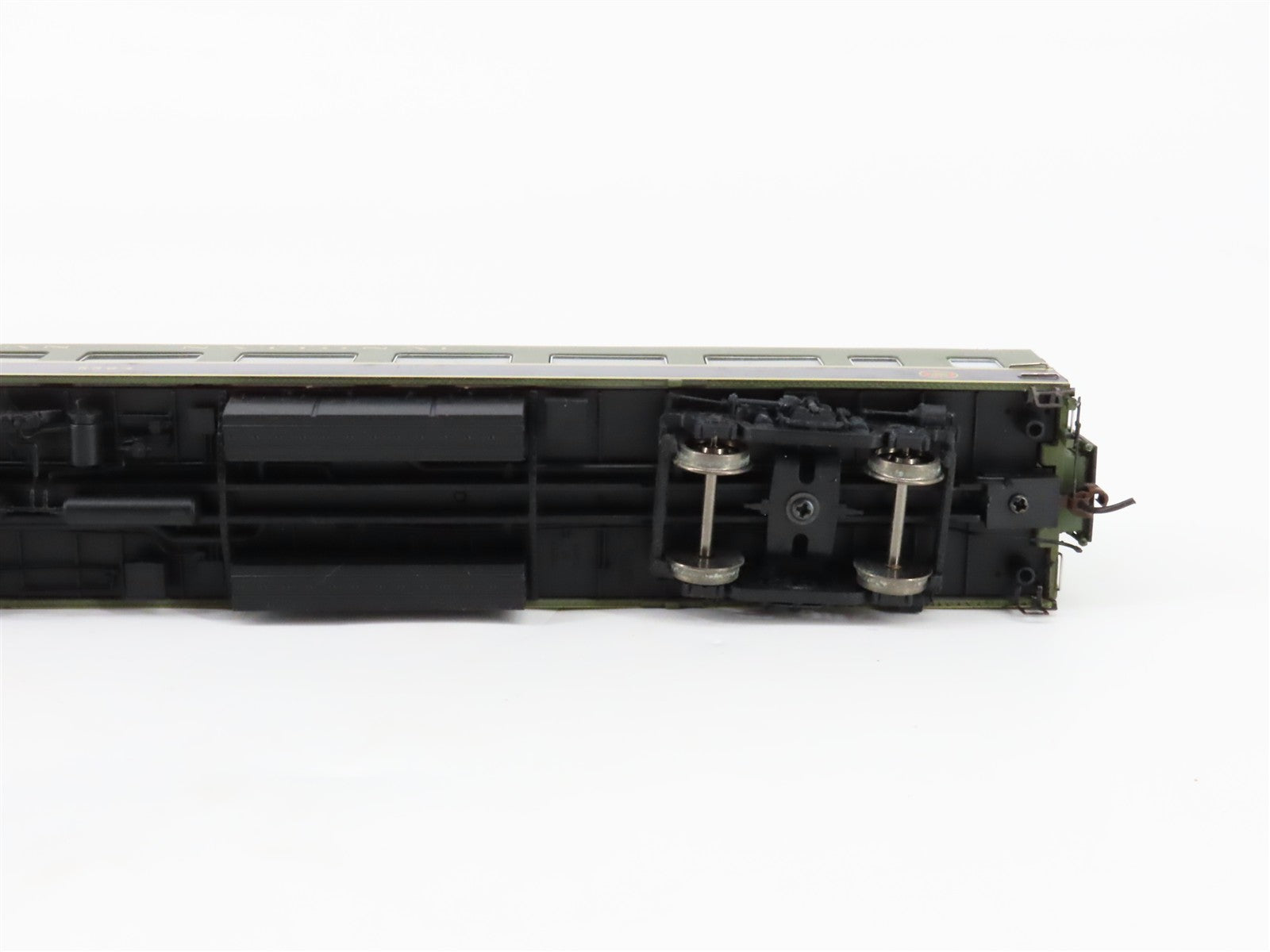HO Scale Rapido 100018 CN Canadian National Coach Passenger Car #5564