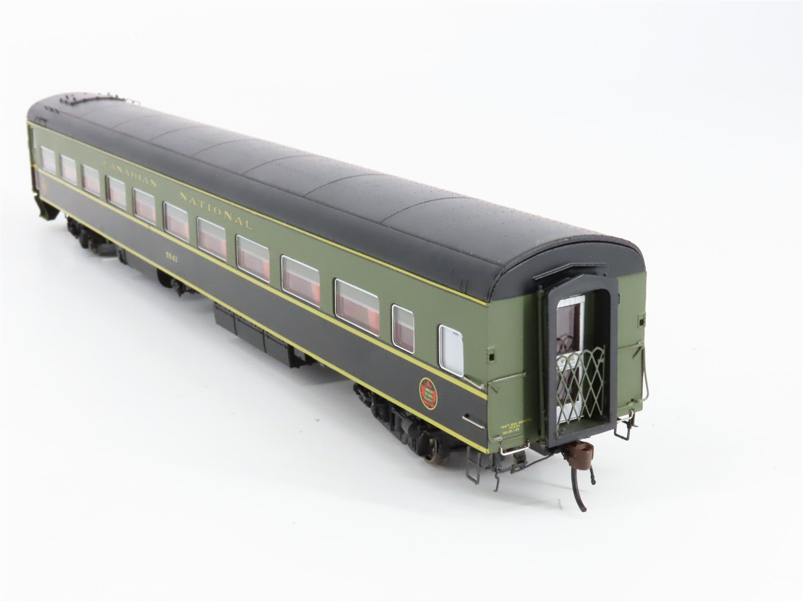 HO Scale Rapido 100016 Canadian National Lightweight Coach Factory Interior RTR