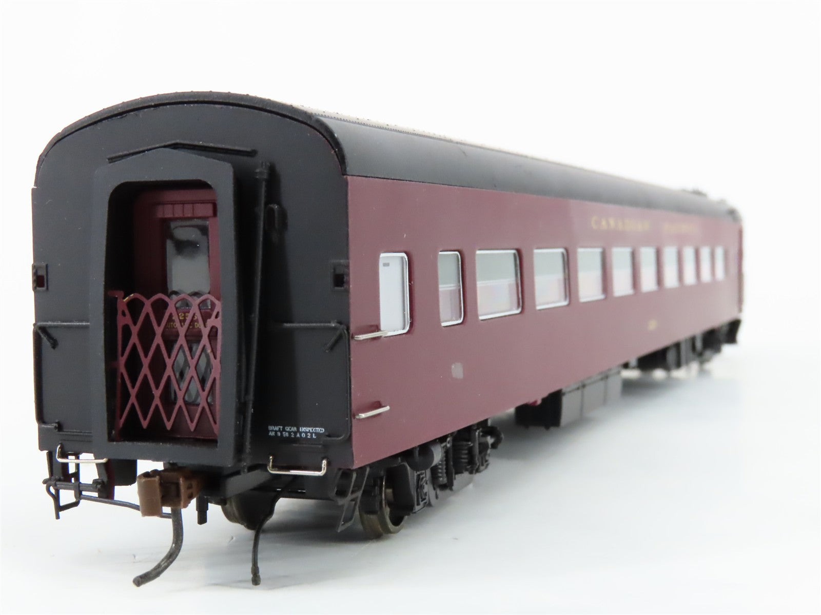HO Scale Rapido 100093 CP Canadian Pacific Coach Passenger Car #2256