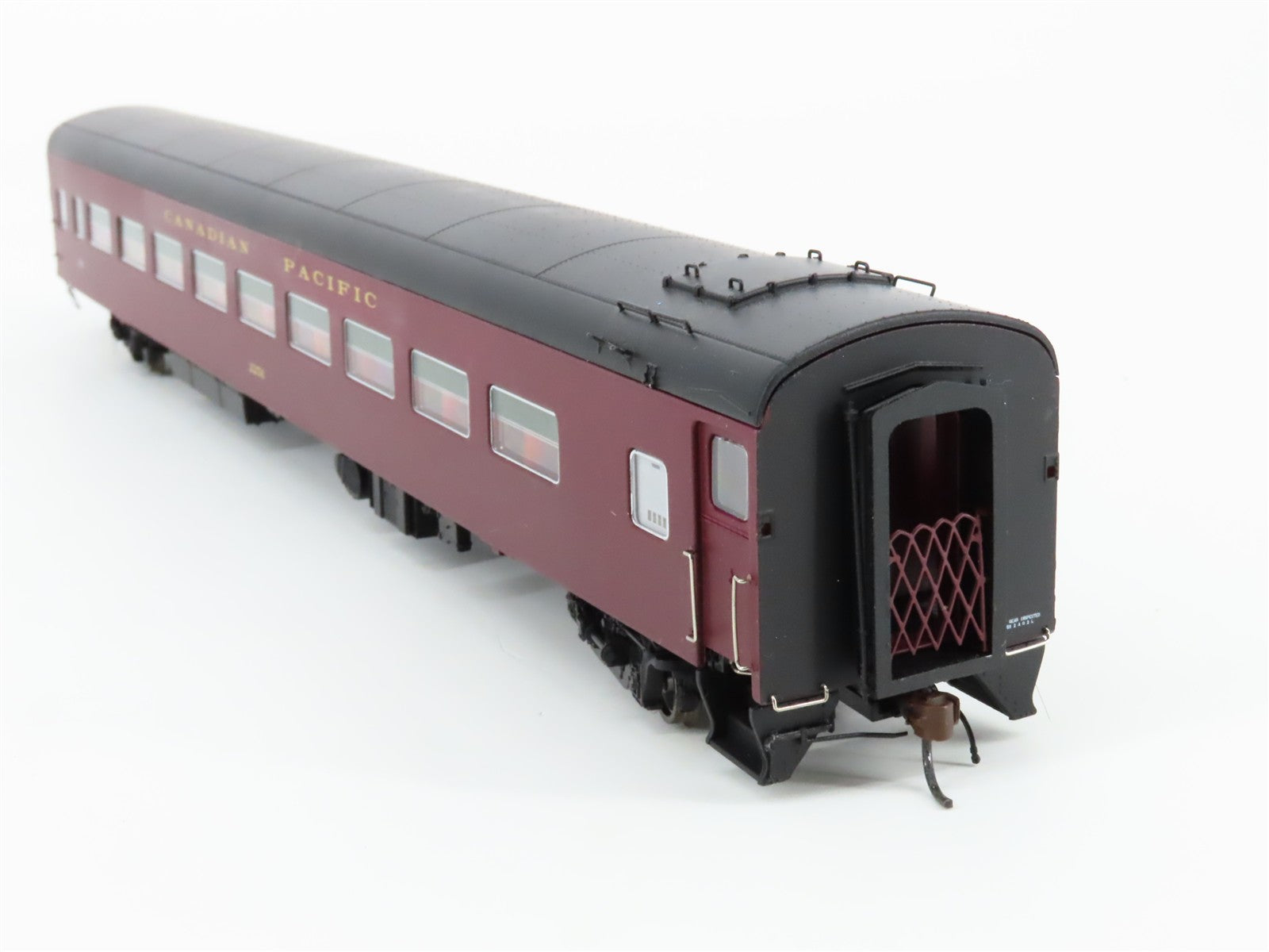 HO Scale Rapido 100093 CP Canadian Pacific Coach Passenger Car #2256