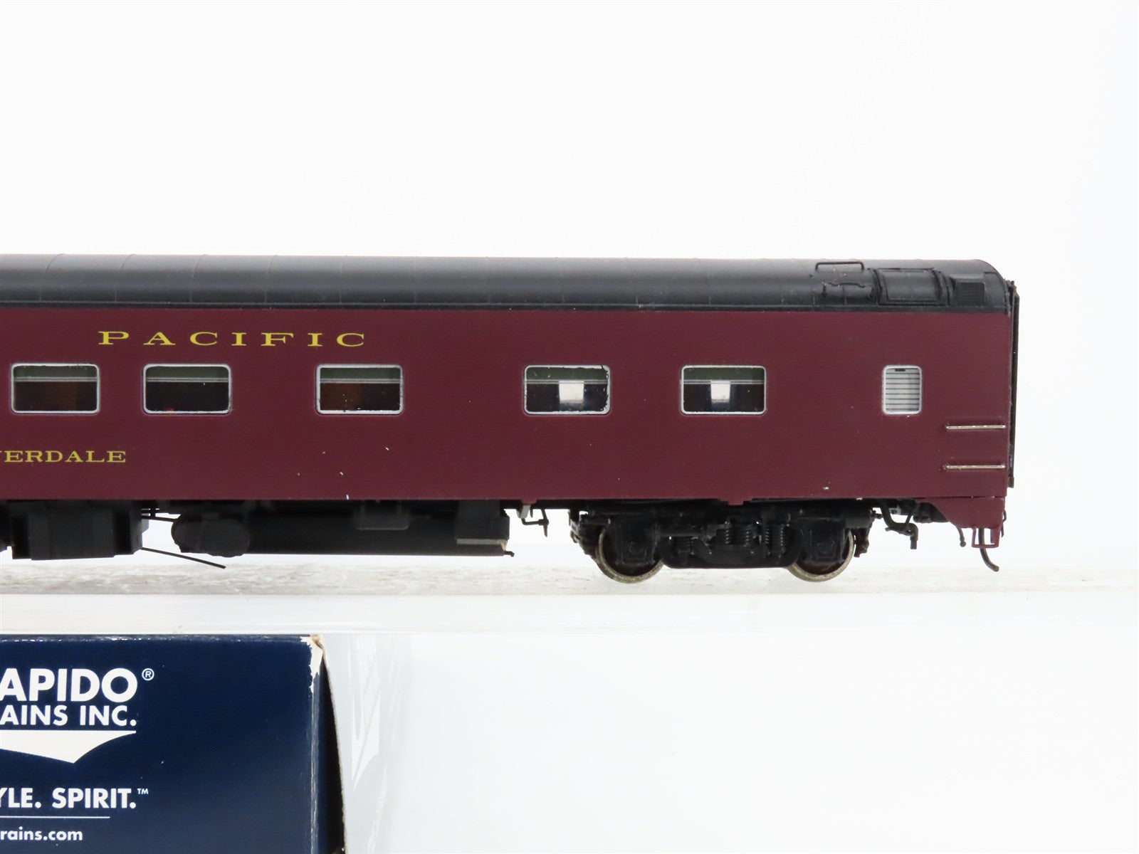 HO Scale Rapido 104038 CP Canadian Pacific Sleeper Passenger Car 