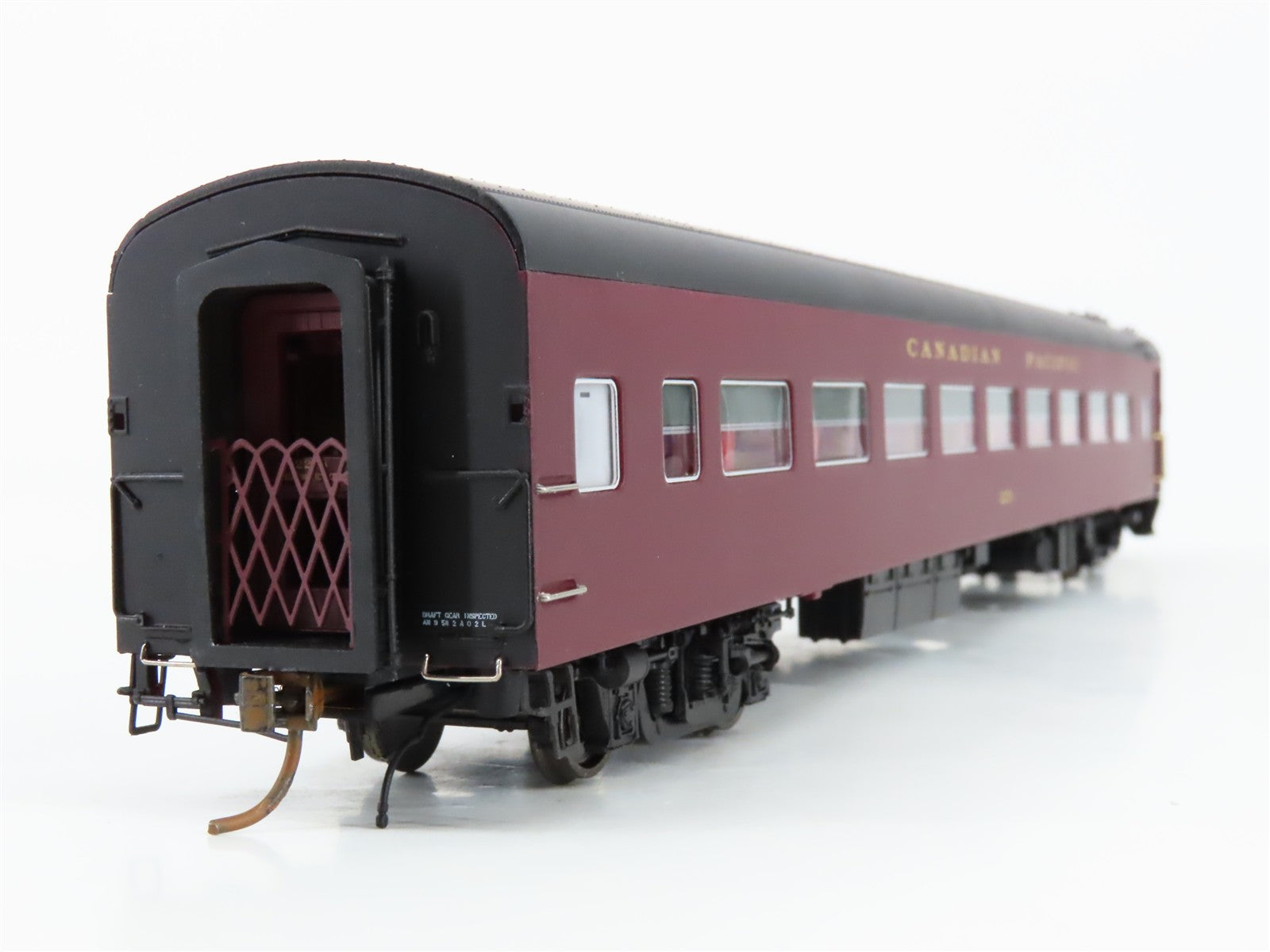 HO Scale Rapido 100095 Canadian Pacific Lightweight Coach Factory Interior RTR