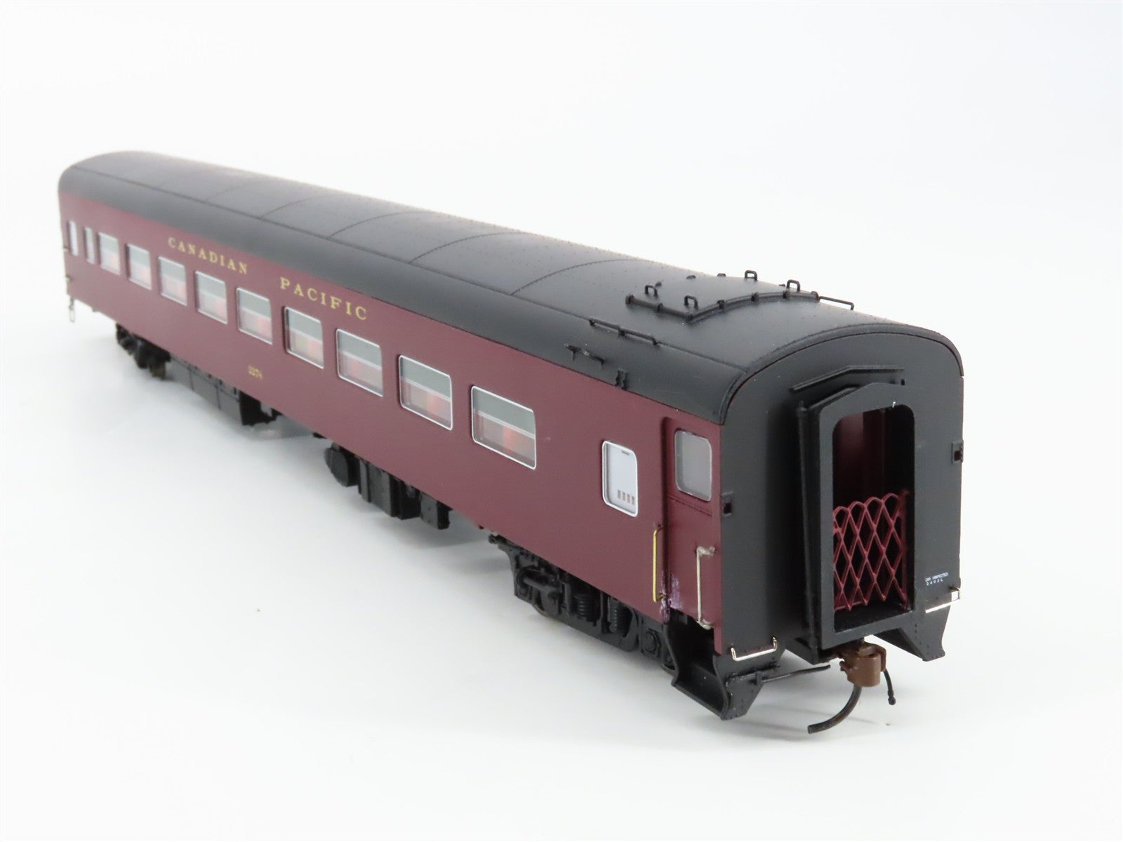HO Scale Rapido 100095 Canadian Pacific Lightweight Coach Factory Interior RTR