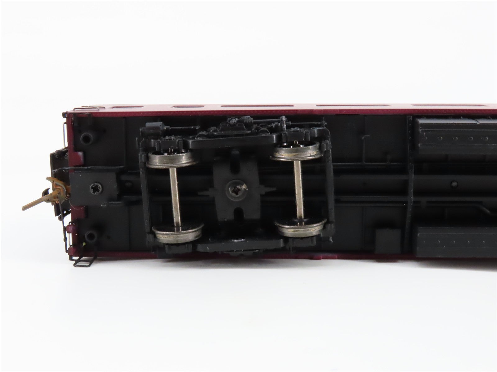 HO Scale Rapido 100095 Canadian Pacific Lightweight Coach Factory Interior RTR