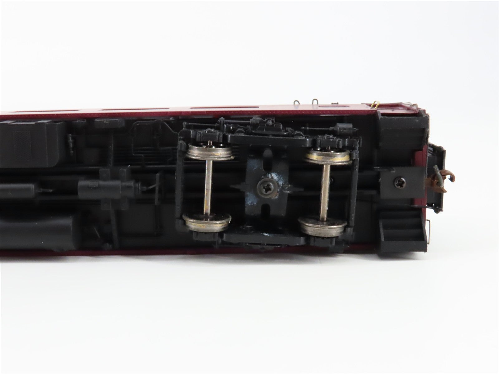 HO Scale Rapido 100095 Canadian Pacific Lightweight Coach Factory Interior RTR