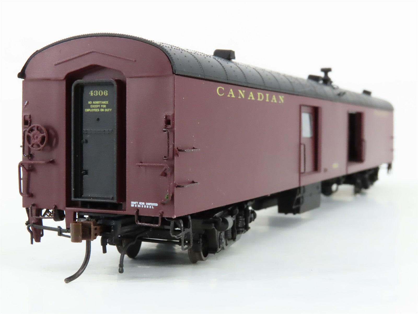 HO Scale Rapido 106189 CP Canadian Pacific Baggage Passenger Car #4306