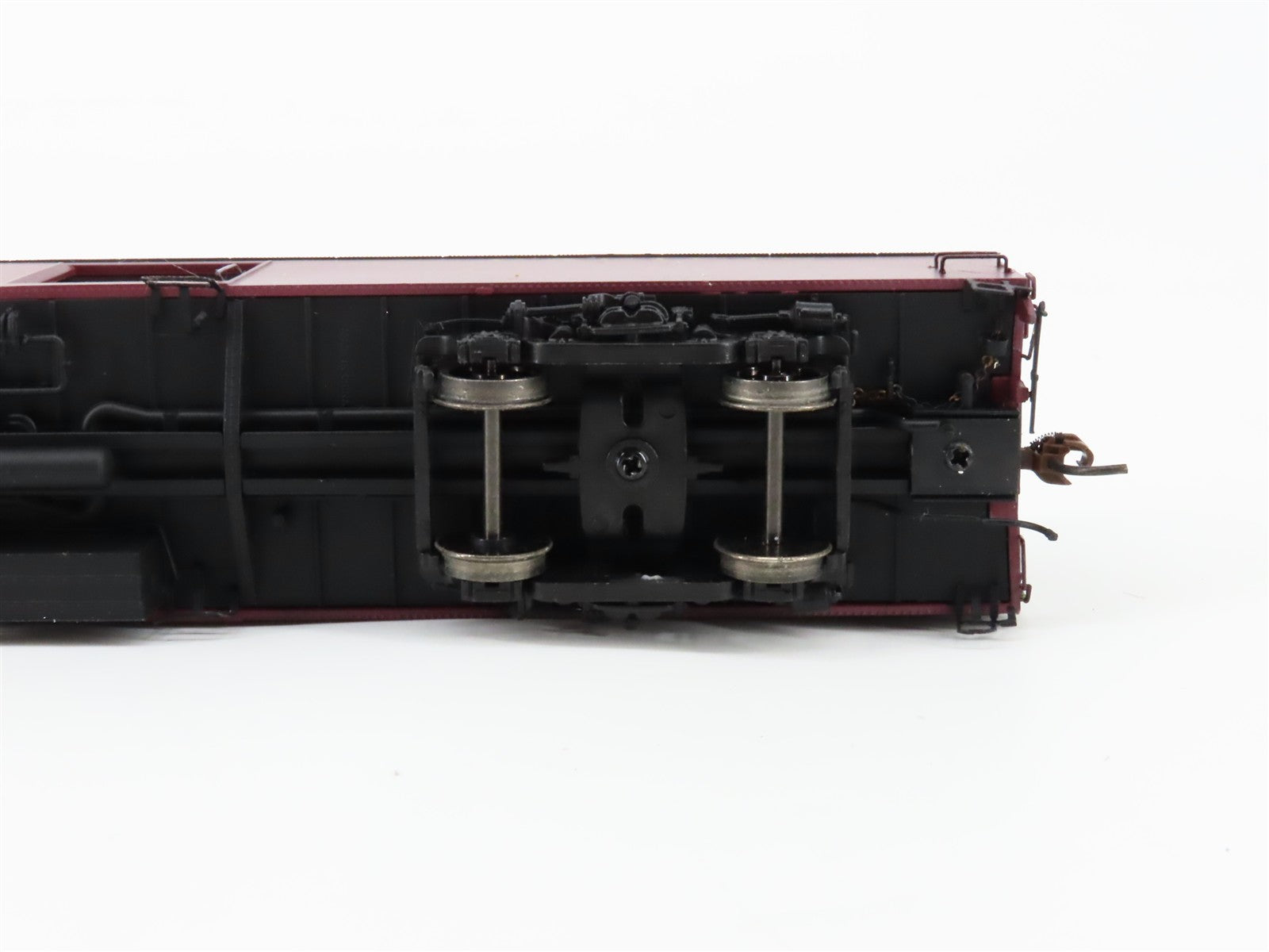 HO Scale Rapido 106189 CP Canadian Pacific Baggage Passenger Car #4306