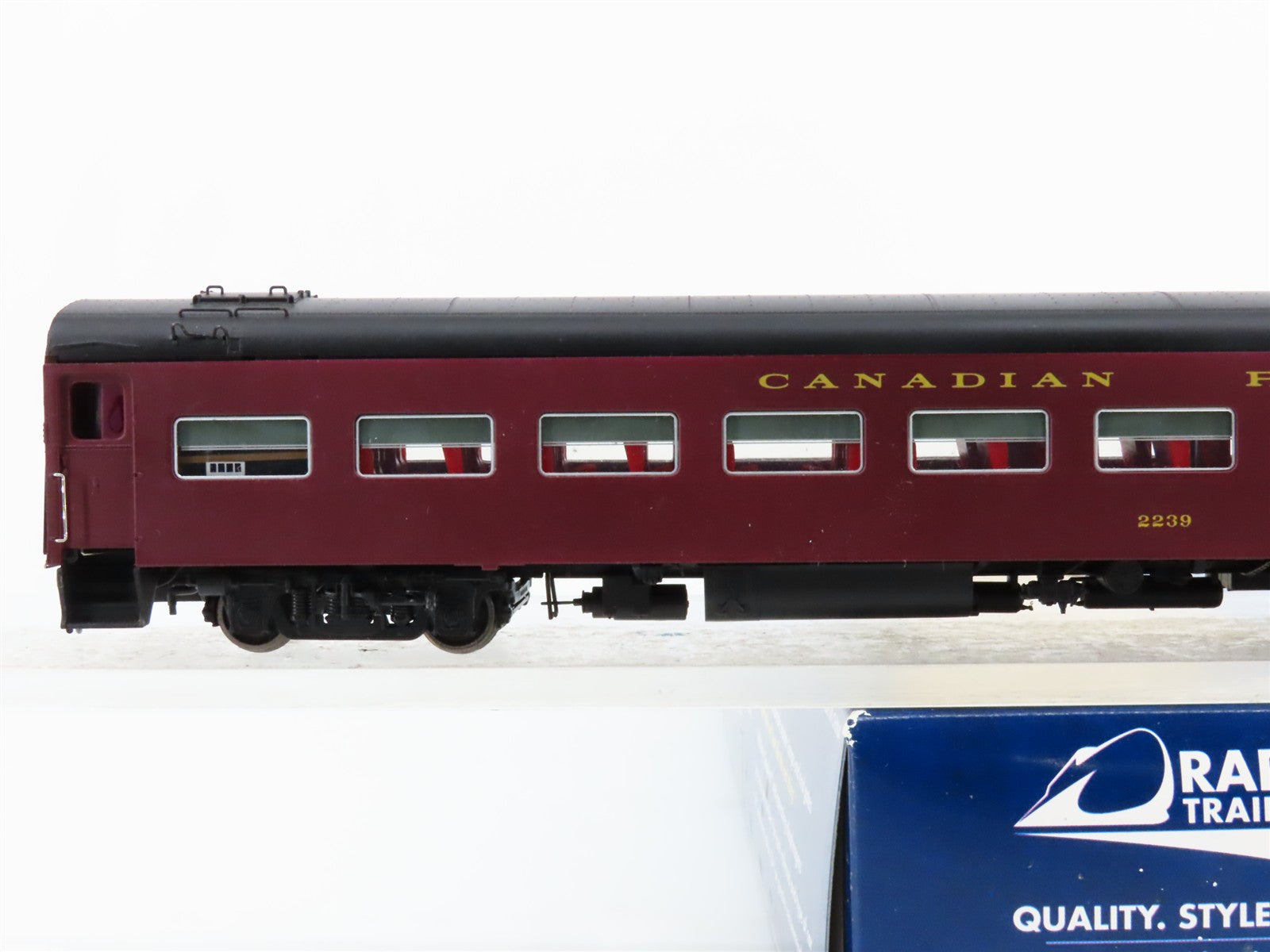 HO Scale Rapido 100091 CP Canadian Pacific Coach Passenger Car #2239