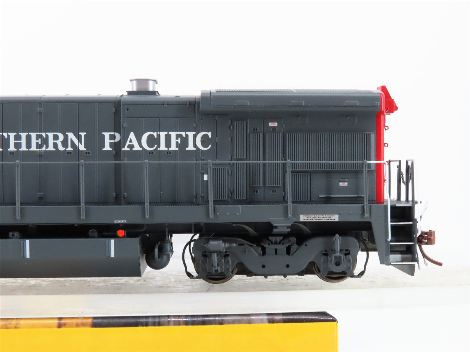 HO Scale Rapido 18541 SP Southern Pacific GE B36-7 Diesel #7760 DCC Sound