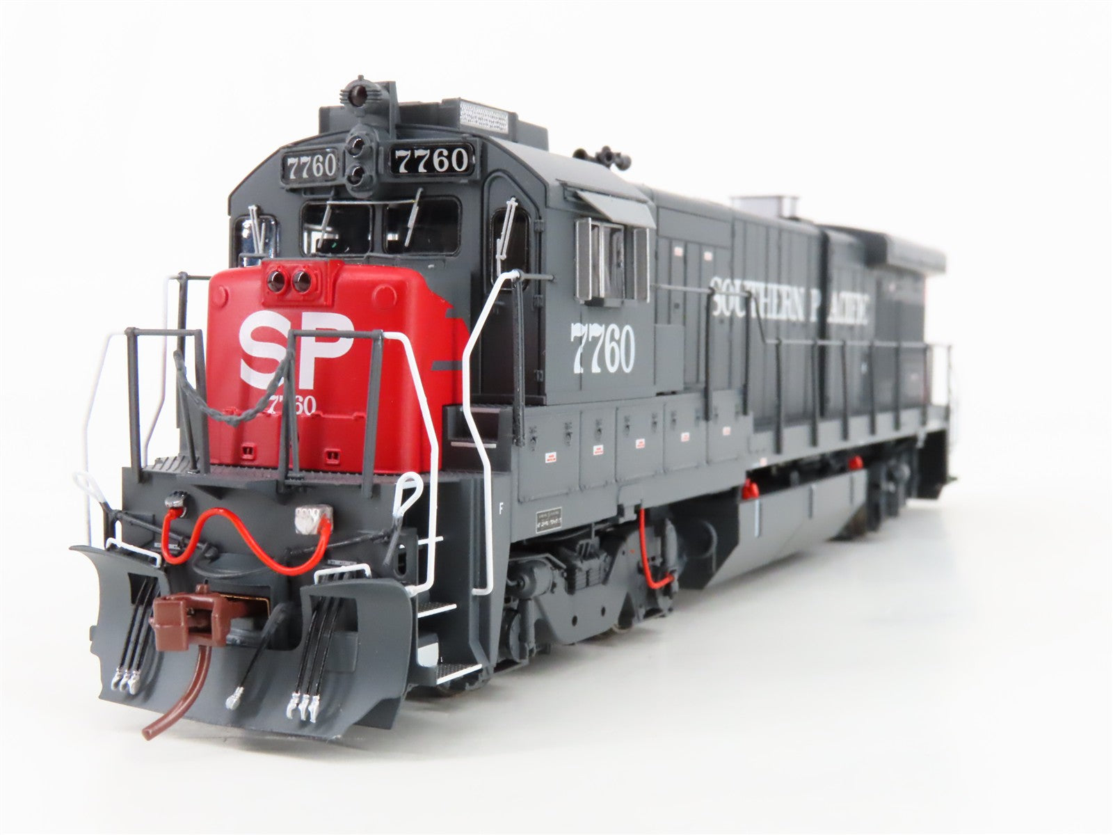 HO Scale Rapido 18541 SP Southern Pacific GE B36-7 Diesel #7760 DCC Sound