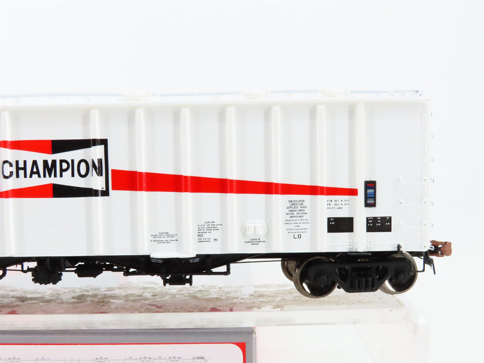 HO Scale Scaletrains.com SXT32990 GACX Champion Spark Plugs Hopper 46439 RTR