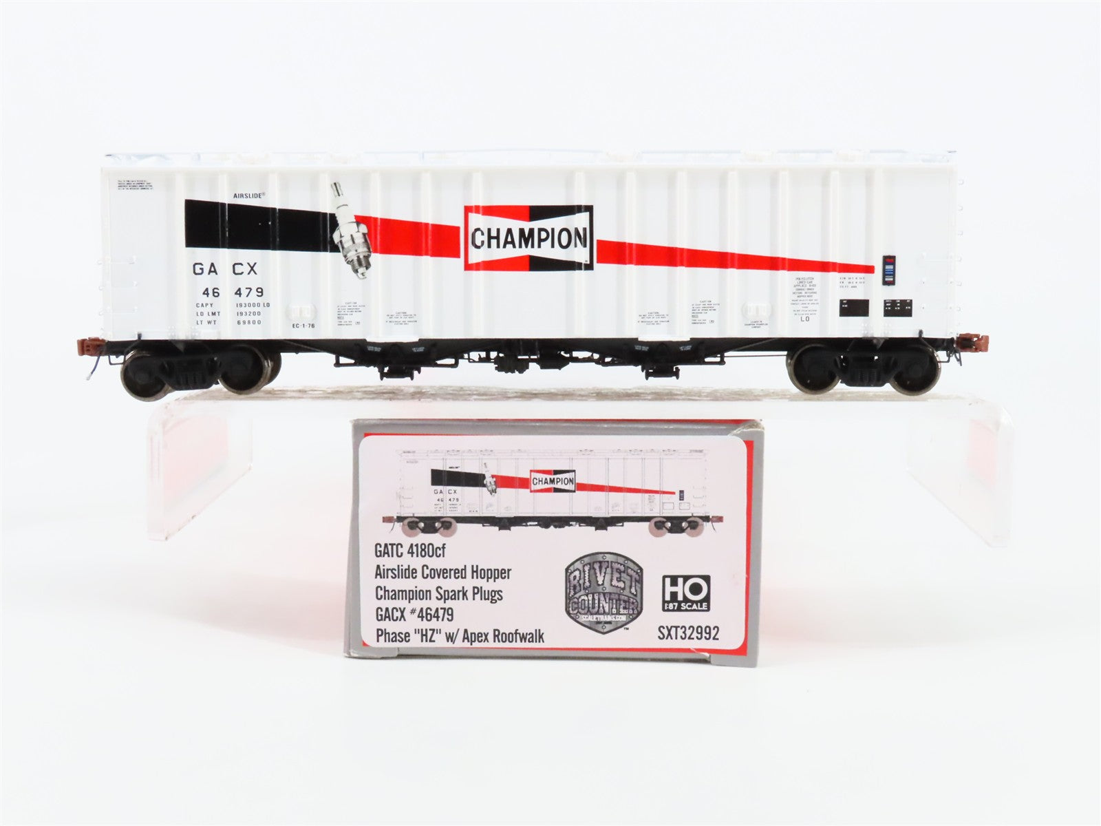 HO Scale Scaletrains.com SXT32992 GACX Champion Spark Plugs Hopper 46479 RTR