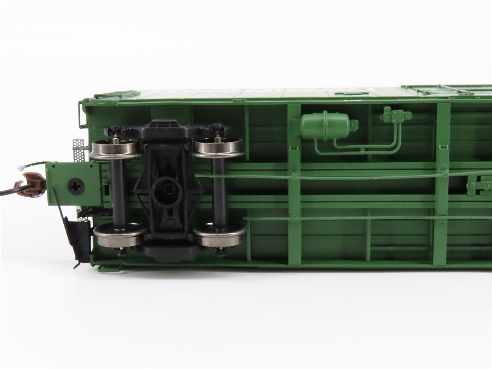 HO Scale Athearn ATHG26797 EFCX Evergreen Freight Car Corp. 50' Box Car 2450 RTR