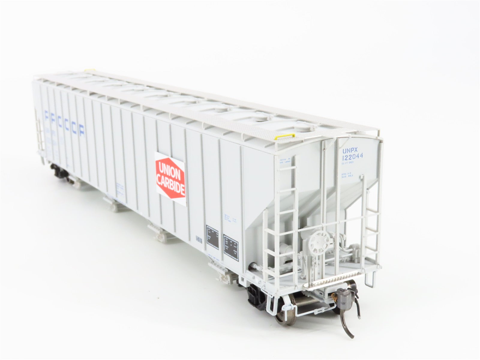 HO Scale Rapido 157003A UNPX Union Carbide 5720 Covered Hopper 122044 RTR