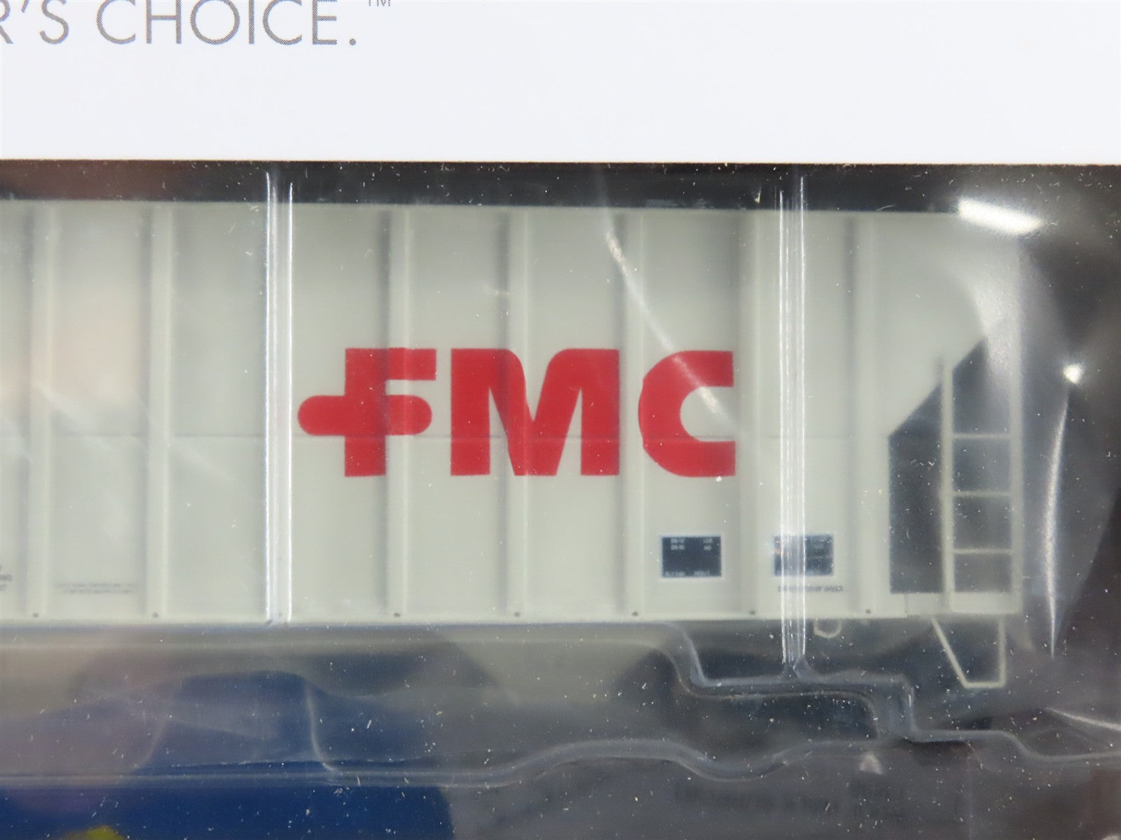 HO Scale Athearn ATH81582 NAHX FMC 54' Covered Hopper 3-Pack 900021, 900103 RTR