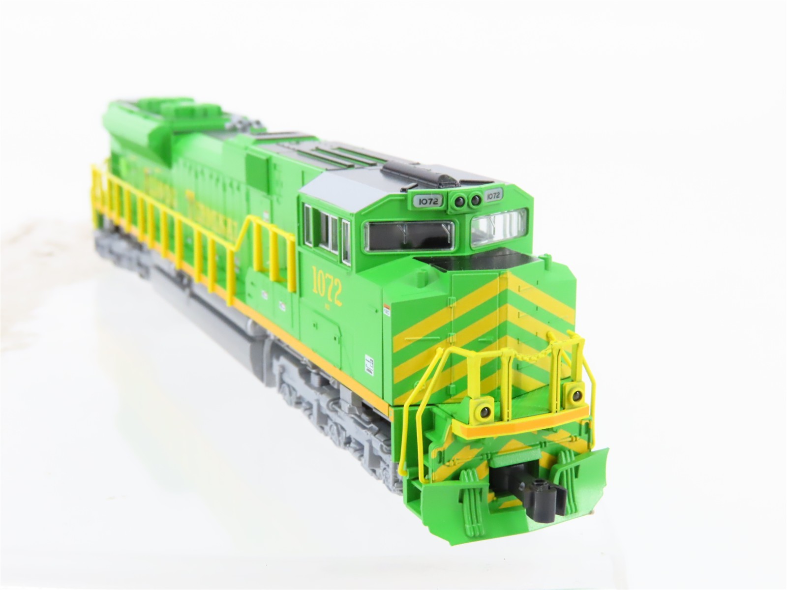 N Scale Kato 176-8502 NS Illinois Terminal Heritage SD70ACe Diesel #1072 wDCC