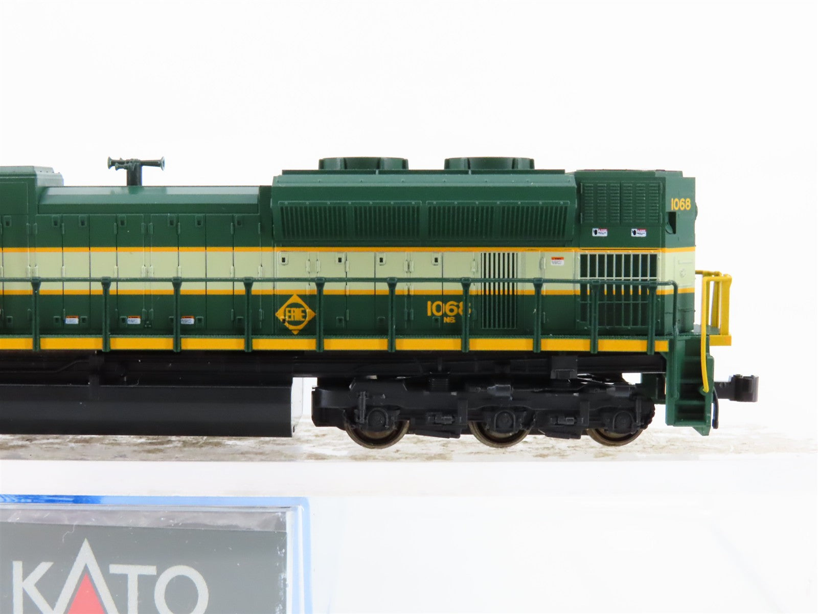 N Scale Kato 176-8501 NS Erie Heritage SD70ACe Diesel Locomotive #1068 wDCC