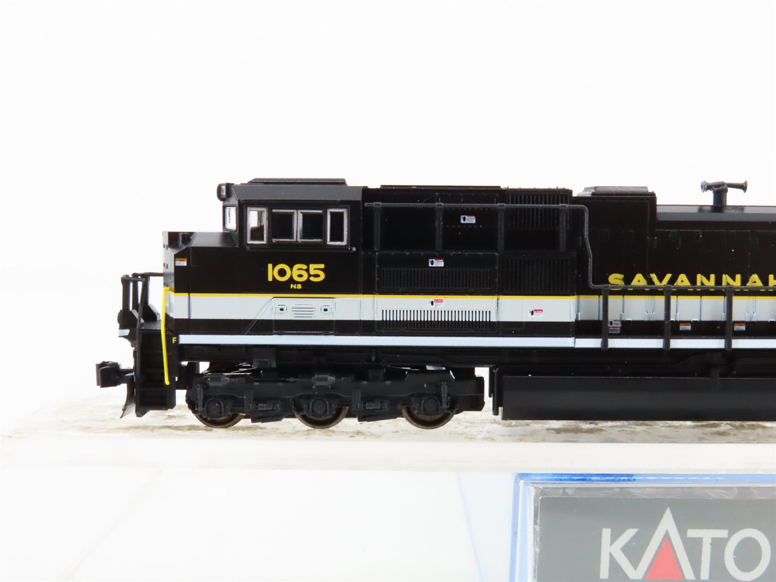 N Scale Kato 176-8511 NS Savannah & Atlanta Heritage SD70ACe Diesel #1065 wDCC