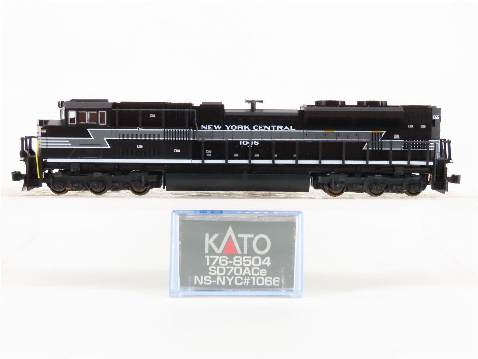 N Scale Kato 176-8504 NS New York Central Heritage SD70ACe Diesel #1066 wDCC